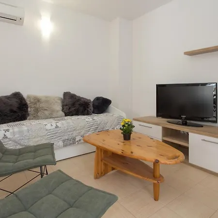 Marijana Апартаменты Каштела